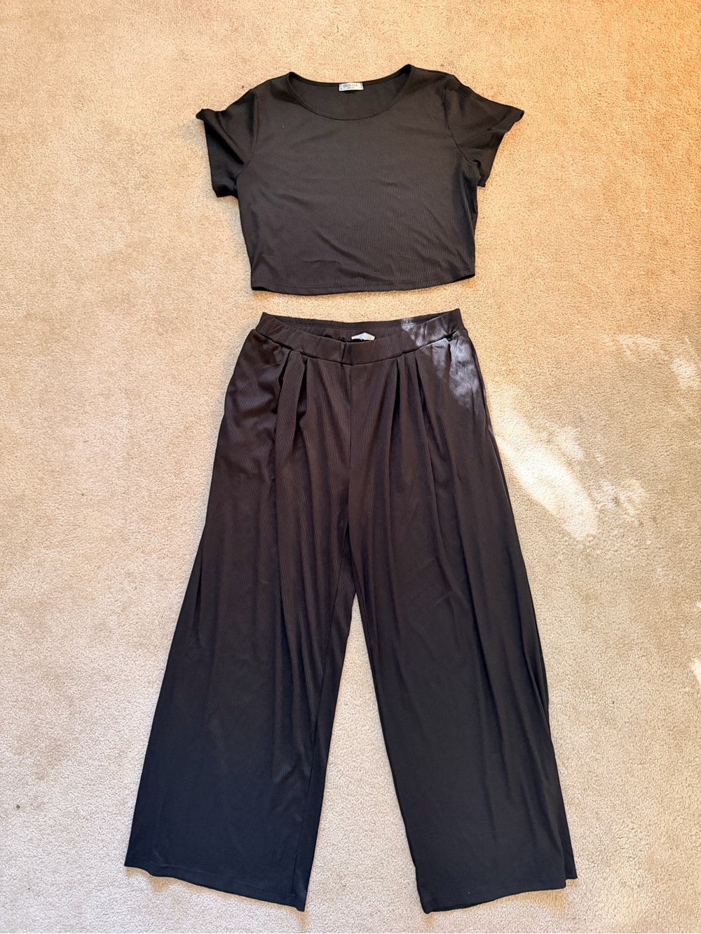 High-Rise Wide Leg Pants and Cropped Top SET for Women - Black - Picture 2 of 4